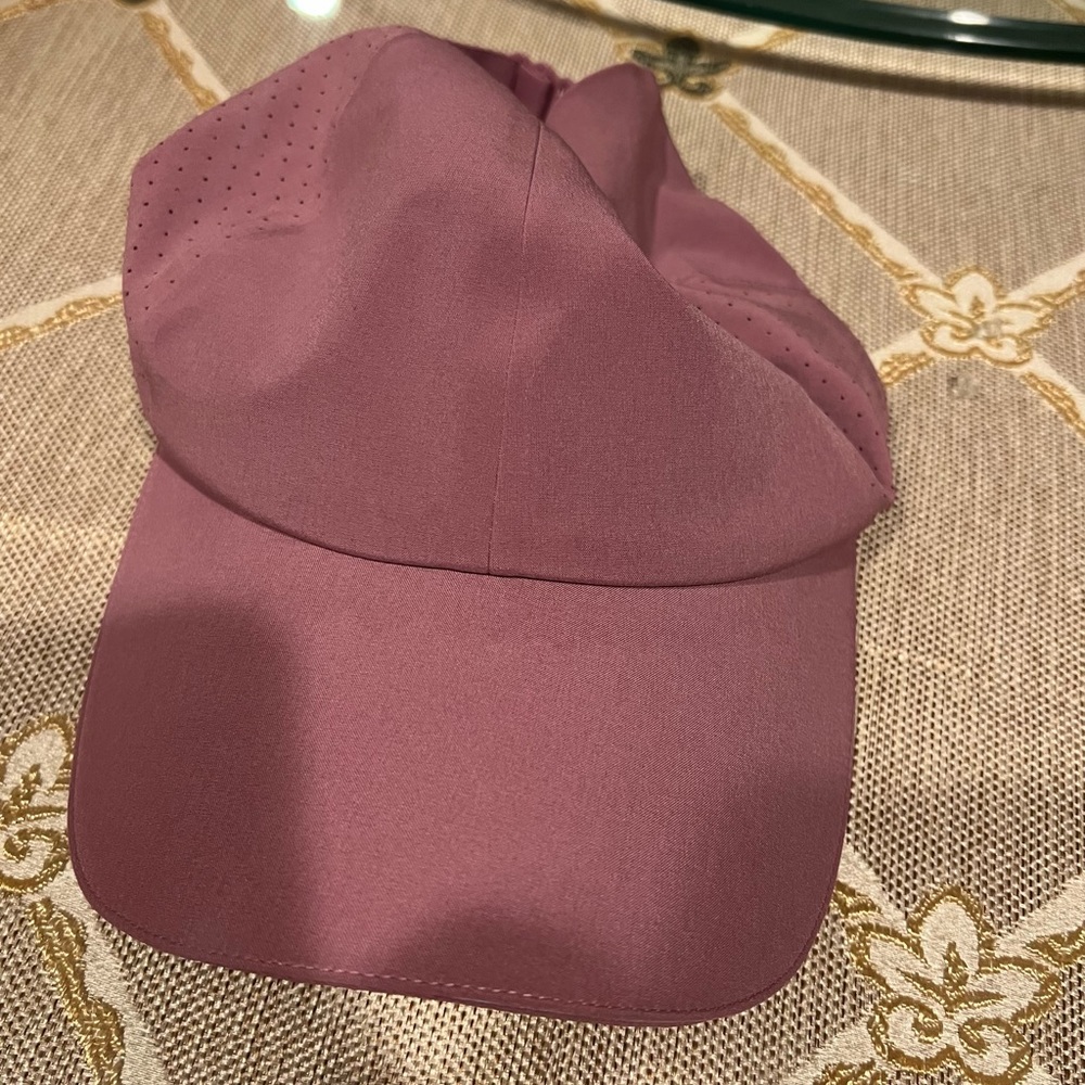 Lululemon fast and free ponytail running hat vent